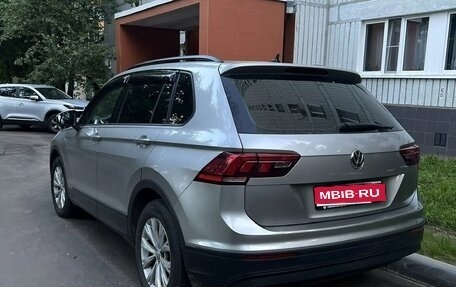 Volkswagen Tiguan II, 2019 год, 2 275 000 рублей, 1 фотография
