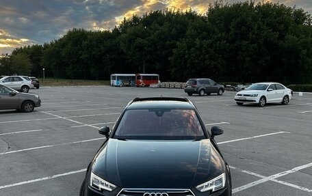 Audi A4, 2019 год, 2 435 000 рублей, 10 фотография