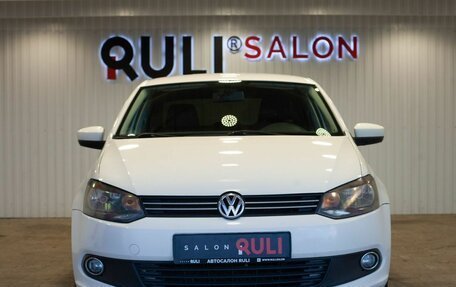 Volkswagen Polo VI (EU Market), 2010 год, 640 000 рублей, 2 фотография