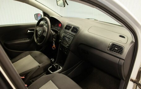 Volkswagen Polo VI (EU Market), 2010 год, 640 000 рублей, 18 фотография