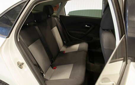 Volkswagen Polo VI (EU Market), 2010 год, 640 000 рублей, 30 фотография