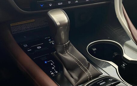 Lexus RX IV рестайлинг, 2016 год, 3 357 000 рублей, 18 фотография