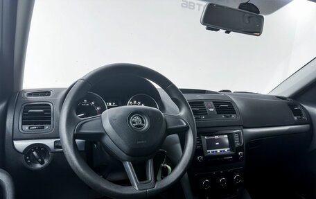 Skoda Yeti I рестайлинг, 2017 год, 1 499 000 рублей, 11 фотография