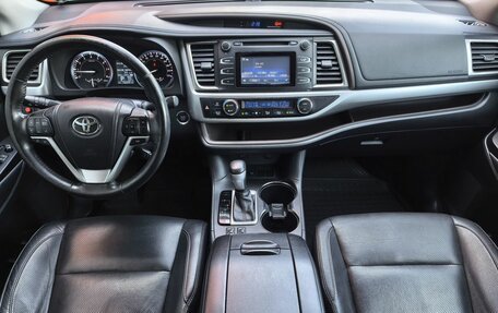 Toyota Highlander III, 2014 год, 2 799 000 рублей, 6 фотография
