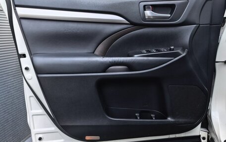 Toyota Highlander III, 2014 год, 2 799 000 рублей, 11 фотография