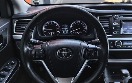 Toyota Highlander III, 2014 год, 2 799 000 рублей, 7 фотография