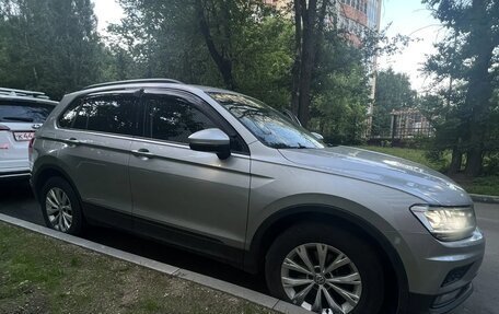Volkswagen Tiguan II, 2019 год, 2 275 000 рублей, 13 фотография