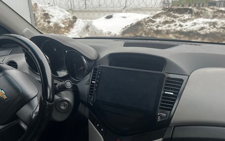 Chevrolet Cruze II, 2010 год, 500 000 рублей, 2 фотография