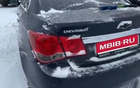 Chevrolet Cruze II, 2010 год, 500 000 рублей, 8 фотография