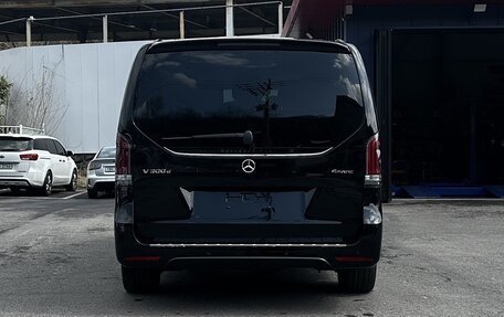 Mercedes-Benz V-Класс, 2025 год, 12 310 000 рублей, 4 фотография