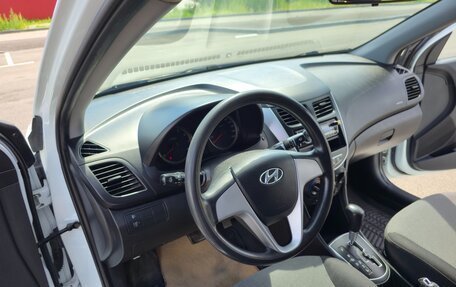 Hyundai Solaris II рестайлинг, 2013 год, 840 000 рублей, 11 фотография