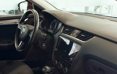 Skoda Octavia, 2018 год, 1 797 000 рублей, 9 фотография
