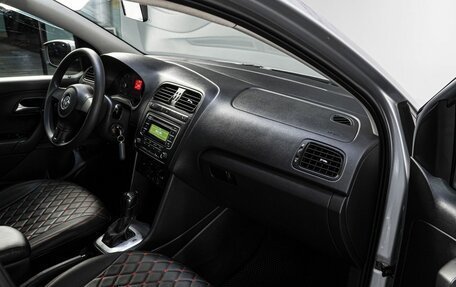 Volkswagen Polo VI (EU Market), 2013 год, 850 000 рублей, 15 фотография