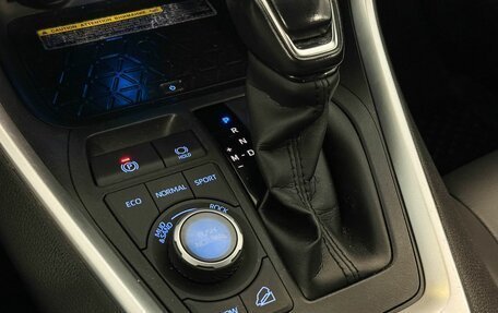 Toyota RAV4, 2020 год, 3 047 000 рублей, 17 фотография