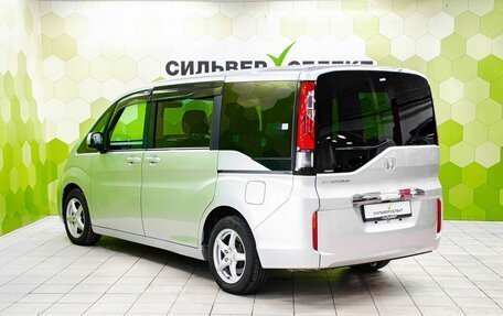Honda Stepwgn IV, 2018 год, 2 400 000 рублей, 6 фотография
