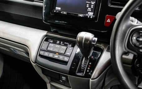 Honda Stepwgn IV, 2018 год, 2 400 000 рублей, 19 фотография