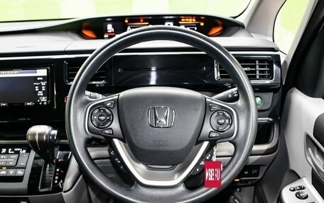 Honda Stepwgn IV, 2018 год, 2 400 000 рублей, 14 фотография
