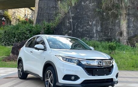 Honda Vezel, 2022 год, 1 252 000 рублей, 1 фотография