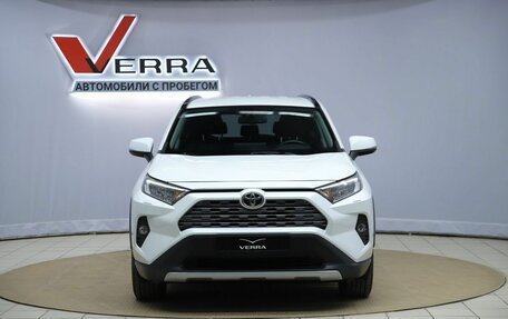 Toyota RAV4, 2021 год, 3 450 000 рублей, 2 фотография