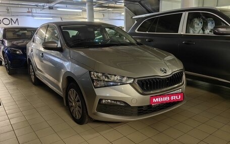 Skoda Rapid II, 2021 год, 1 490 000 рублей, 2 фотография