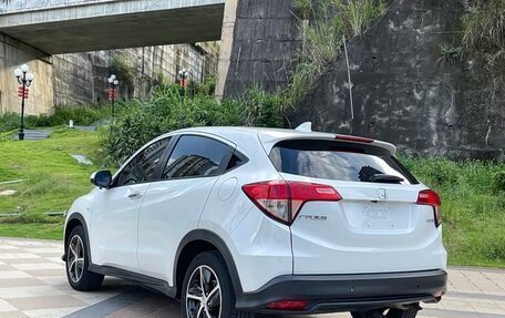 Honda Vezel, 2022 год, 1 252 000 рублей, 4 фотография