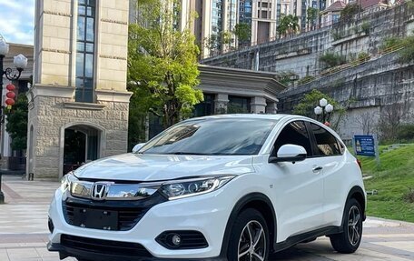 Honda Vezel, 2022 год, 1 252 000 рублей, 3 фотография