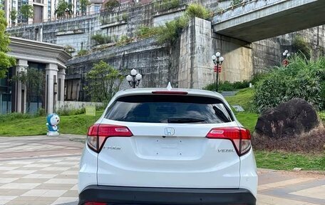 Honda Vezel, 2022 год, 1 252 000 рублей, 5 фотография