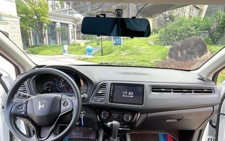 Honda Vezel, 2022 год, 1 252 000 рублей, 8 фотография