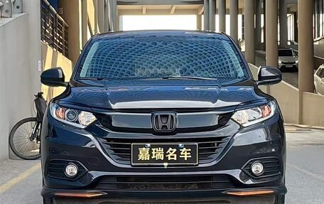 Honda Vezel, 2022 год, 1 270 000 рублей, 2 фотография