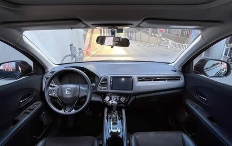 Honda Vezel, 2022 год, 1 270 000 рублей, 6 фотография