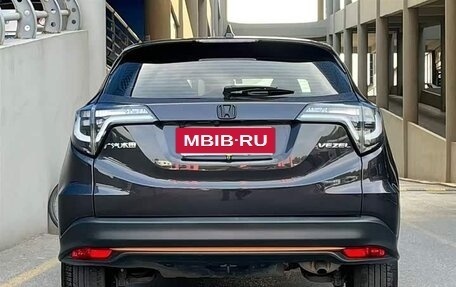 Honda Vezel, 2022 год, 1 270 000 рублей, 3 фотография