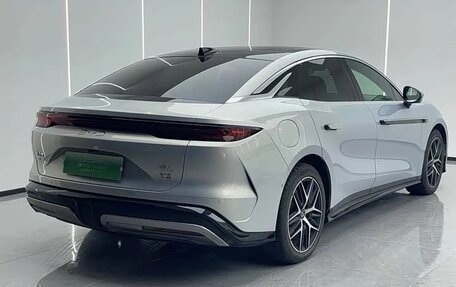 BYD Qin, 2025 год, 1 980 000 рублей, 2 фотография