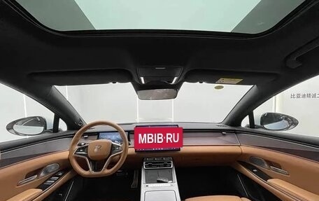 BYD Qin, 2025 год, 1 980 000 рублей, 3 фотография