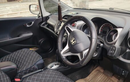 Honda Fit III, 2010 год, 850 000 рублей, 3 фотография