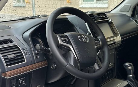 Toyota Land Cruiser Prado 150 рестайлинг 2, 2018 год, 4 250 000 рублей, 7 фотография