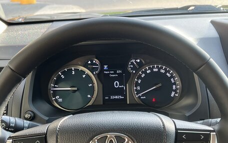 Toyota Land Cruiser Prado 150 рестайлинг 2, 2018 год, 4 250 000 рублей, 6 фотография