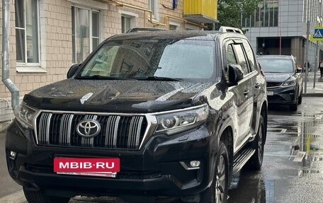 Toyota Land Cruiser Prado 150 рестайлинг 2, 2018 год, 4 250 000 рублей, 5 фотография