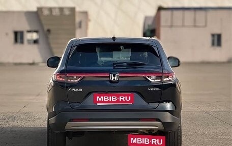 Honda Vezel, 2023 год, 1 680 000 рублей, 5 фотография