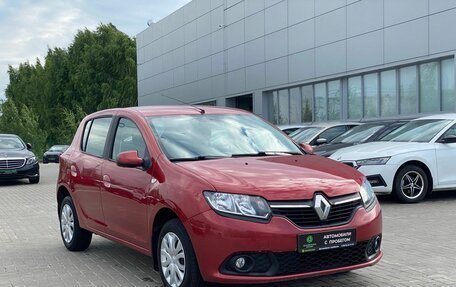 Renault Sandero II рестайлинг, 2014 год, 685 000 рублей, 2 фотография