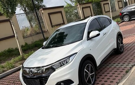 Honda Vezel, 2022 год, 1 230 000 рублей, 3 фотография