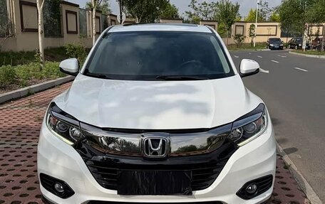 Honda Vezel, 2022 год, 1 230 000 рублей, 2 фотография