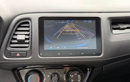Honda Vezel, 2022 год, 1 230 000 рублей, 8 фотография