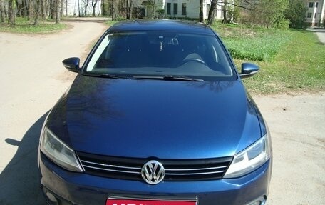 Volkswagen Jetta VI, 2012 год, 1 085 000 рублей, 1 фотография