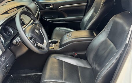 Toyota Highlander III, 2019 год, 3 450 000 рублей, 9 фотография