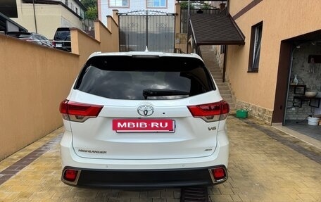 Toyota Highlander III, 2019 год, 3 450 000 рублей, 5 фотография