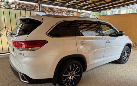 Toyota Highlander III, 2019 год, 3 450 000 рублей, 23 фотография