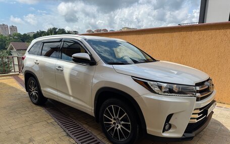 Toyota Highlander III, 2019 год, 3 450 000 рублей, 28 фотография