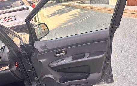 KIA Carens III (RP), 2007 год, 750 000 рублей, 4 фотография