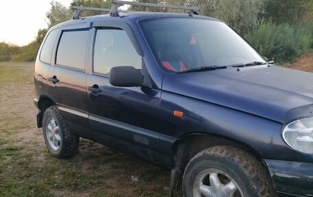 Chevrolet Niva I рестайлинг, 2004 год, 155 000 рублей, 2 фотография