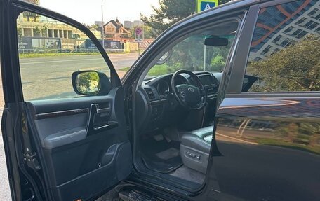 Toyota Land Cruiser 200, 2008 год, 2 300 000 рублей, 10 фотография